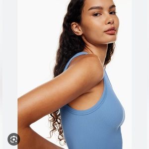 Aritzia Sunday best Ribbed crew tank